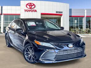 Toyota Camry Hybrid XLE FWD
