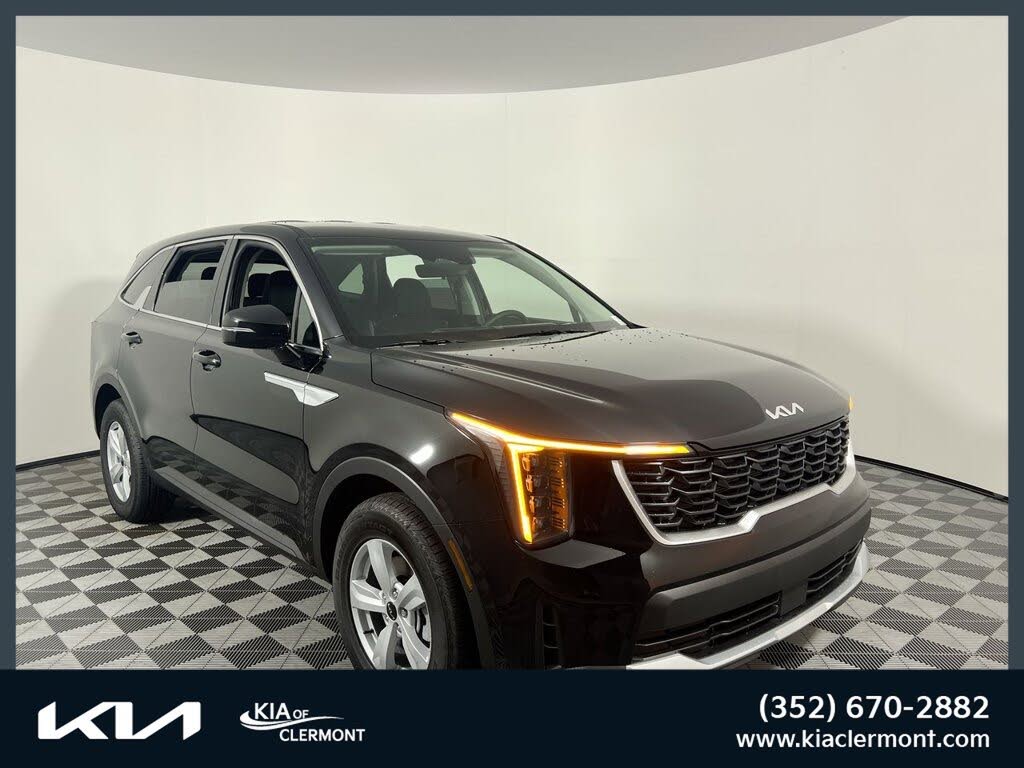 2026 Kia Sorento LX FWD