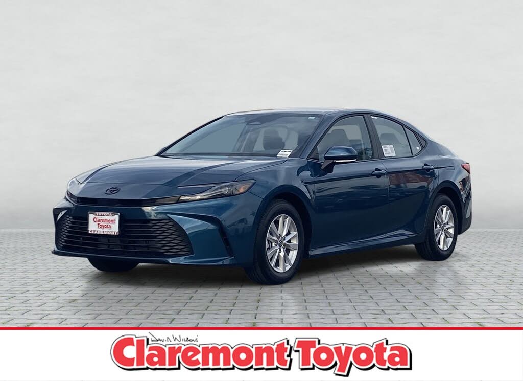 2026 Toyota Camry LE FWD