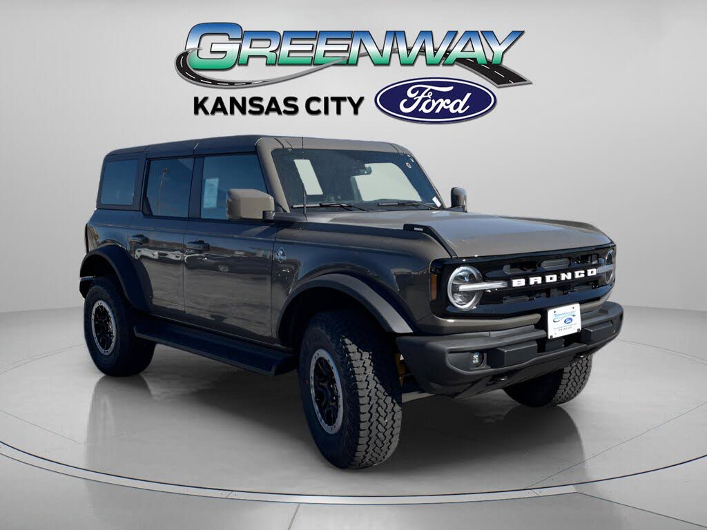 2025 Ford Bronco Outer Banks 4-Door 4WD
