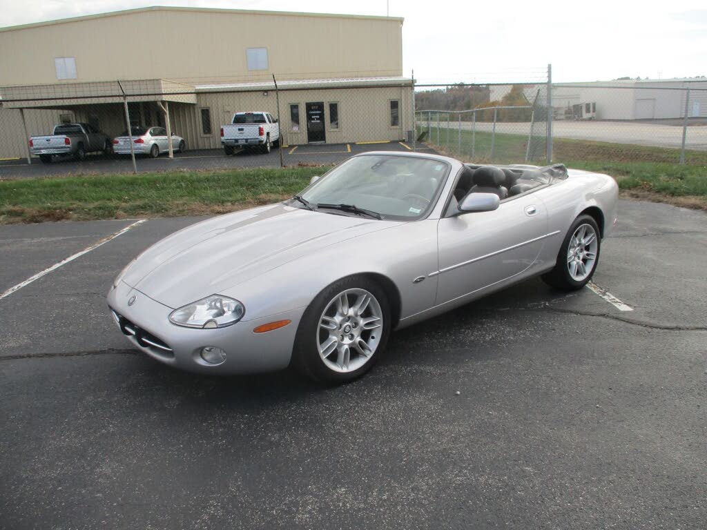 2002 Jaguar XK-Series XK8 Convertible RWD