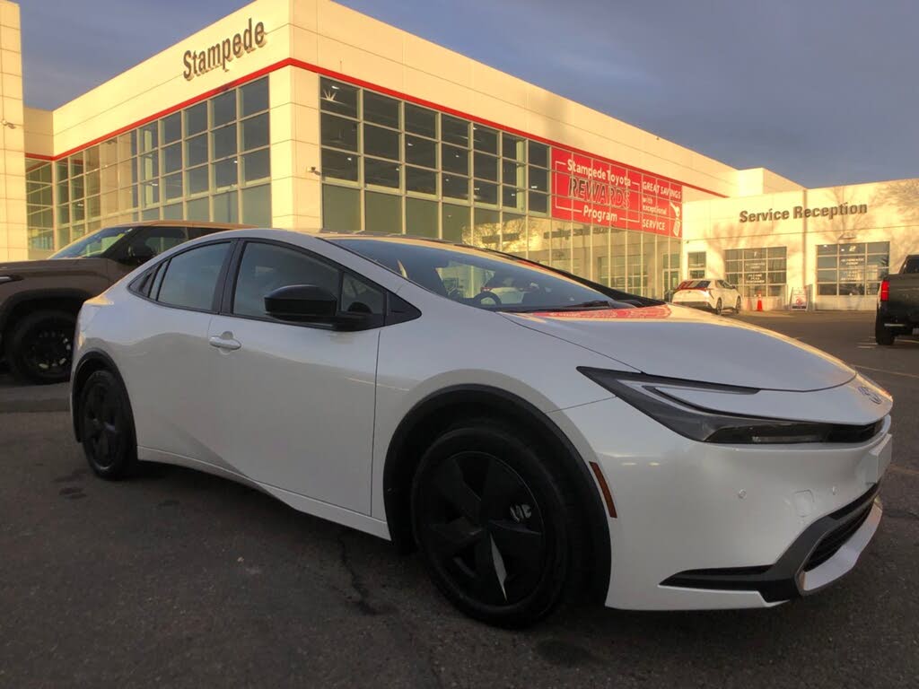 2026 Toyota Prius Plug-In Hybrid SE FWD