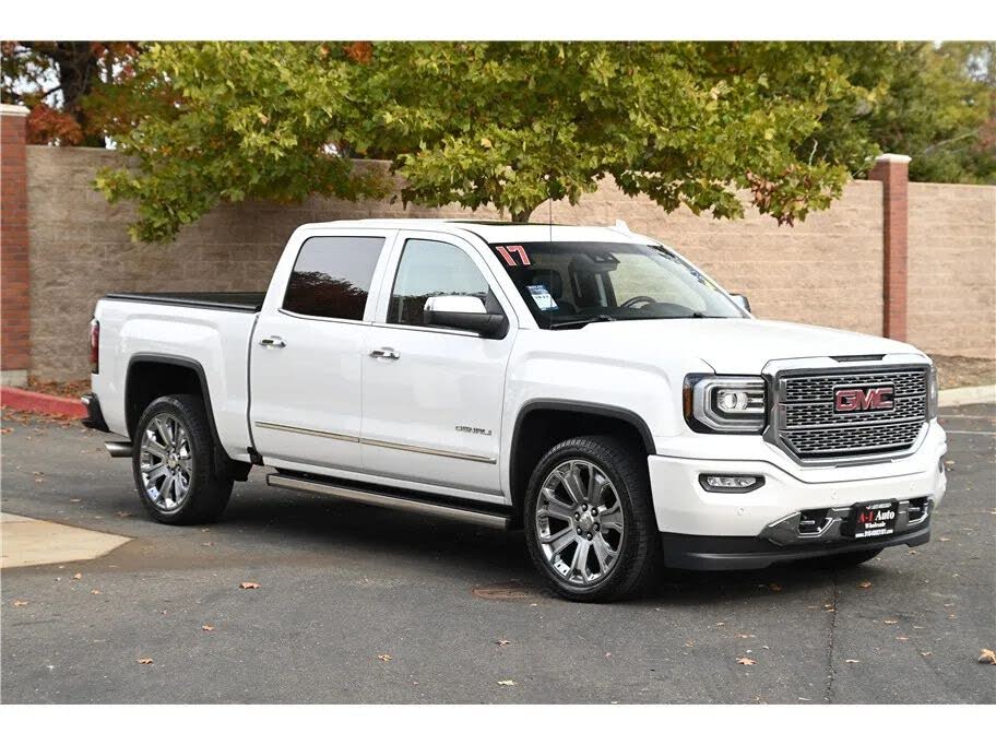 2017 GMC Sierra 1500 Denali Crew Cab 4WD