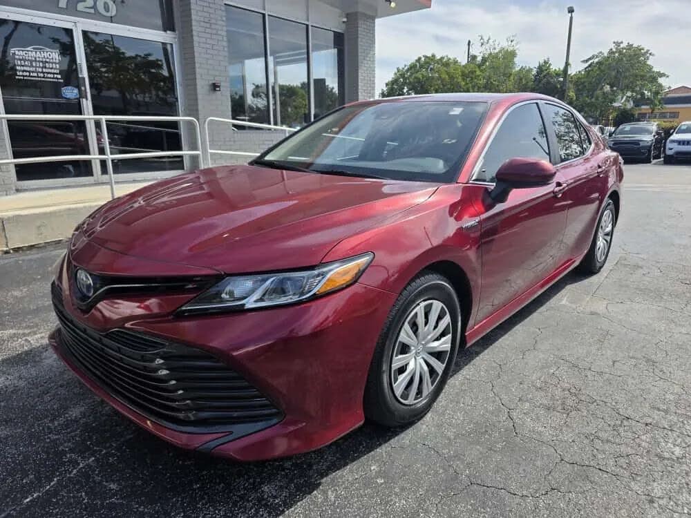 2019 Toyota Camry Hybrid LE FWD