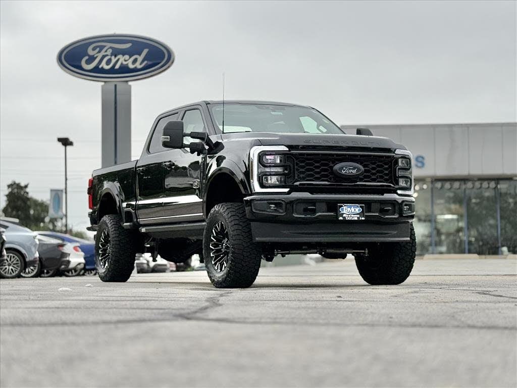 2025 Ford F-250 Super Duty XLT Crew Cab 4WD