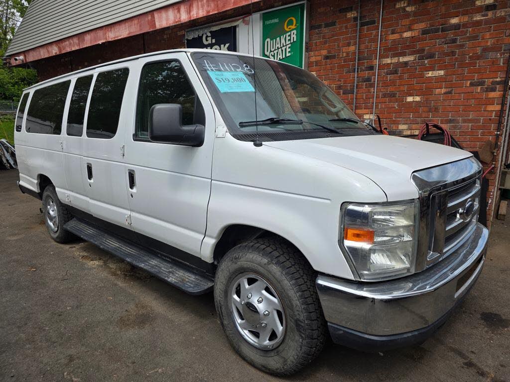 2012 Ford E-Series E-350 XLT Super Duty Extended Passenger Van