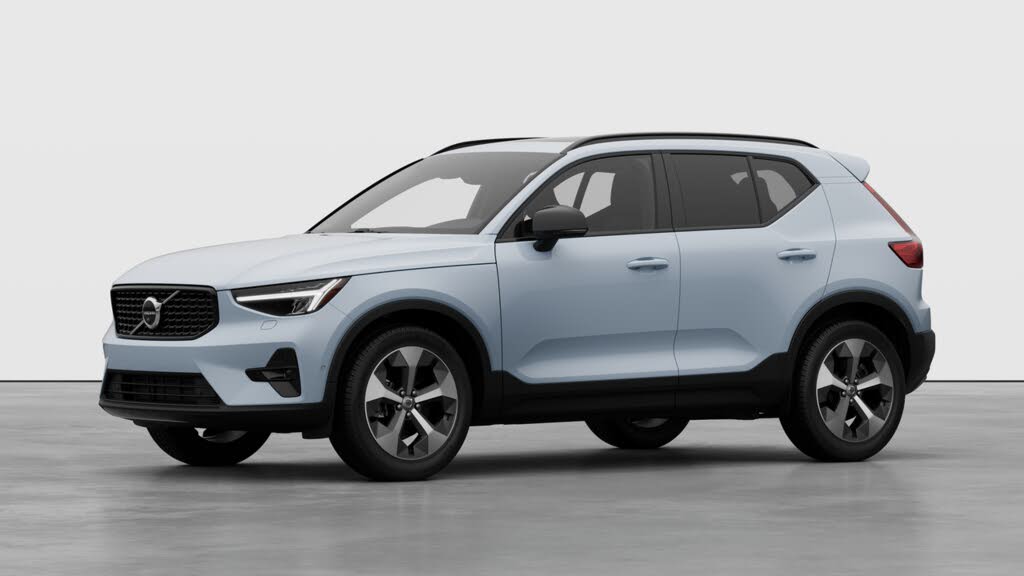 2026 Volvo XC40 B5 Plus AWD