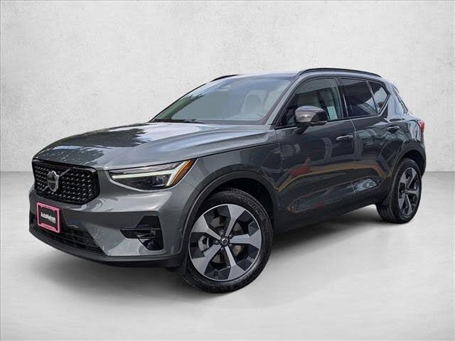 2026 Volvo XC40 B5 Plus AWD