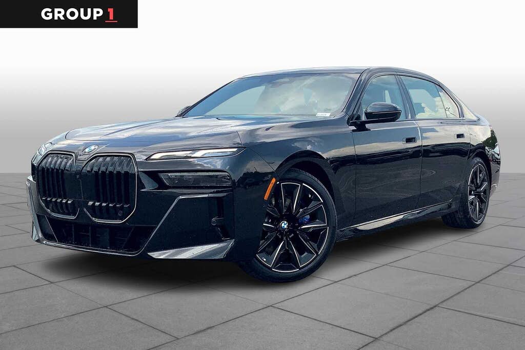 2025 BMW 7 Series 740i RWD