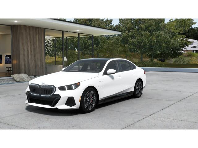 2026 BMW 5 Series 550e xDrive