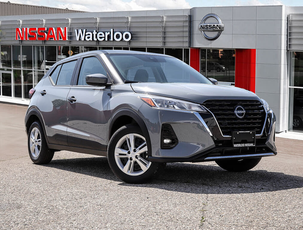 2025 Nissan Kicks Play S FWD