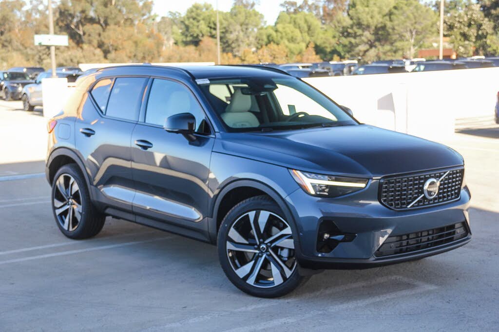 2026 Volvo XC40 B5 Ultra AWD