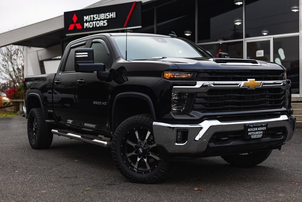 2024 Chevrolet Silverado 3500HD LT Crew Cab 4WD