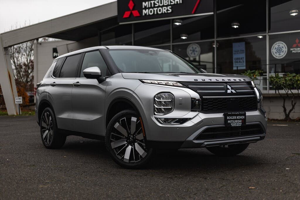 2025 Mitsubishi Outlander SE FWD