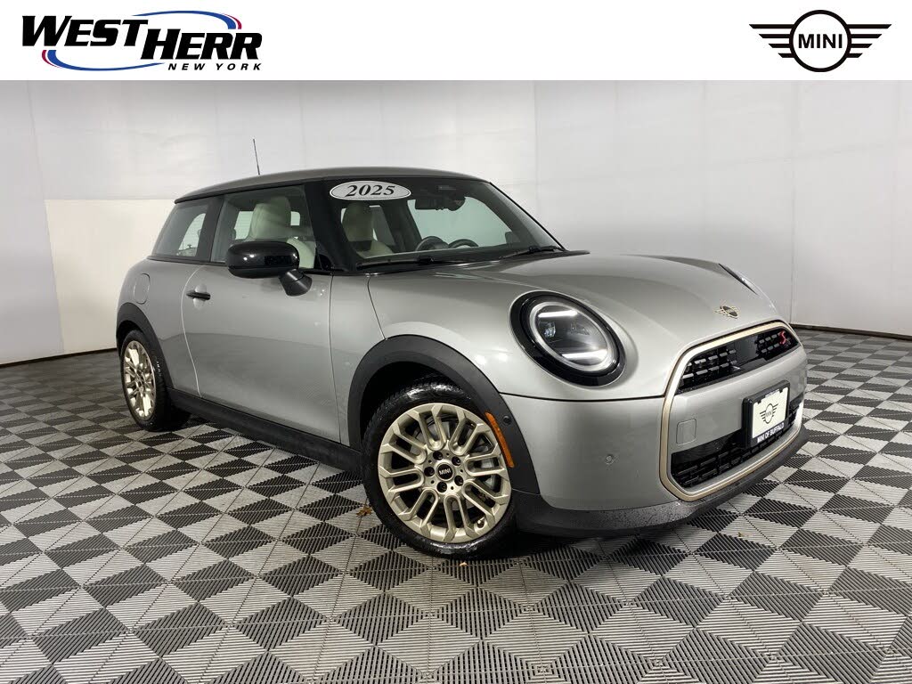 2025 MINI Cooper S Signature Trim 2-door Hatchback
