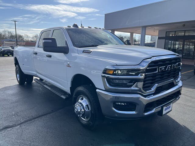 2026 RAM 3500 Tradesman Crew Cab LB DRW 4WD