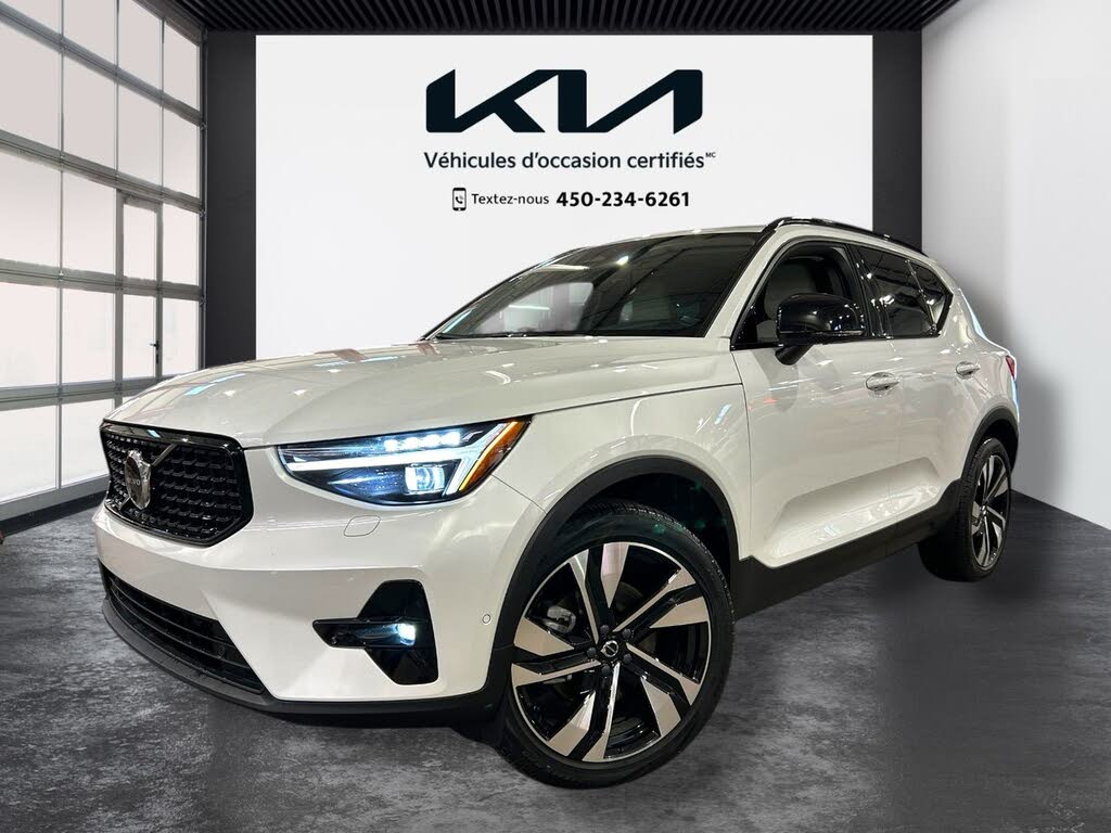 Volvo XC40 B5 Ultimate Dark Theme AWD 2023