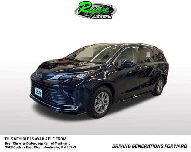 2024 Toyota Sienna XLE 7-Passenger FWD