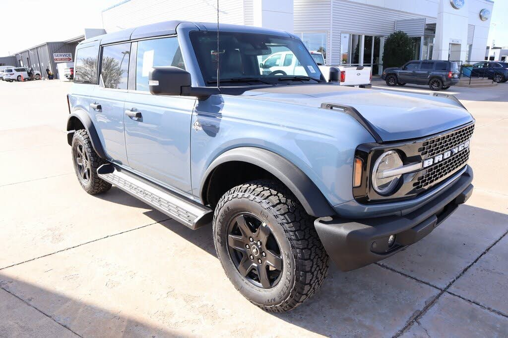 2025 Ford Bronco Outer Banks 4-Door 4WD