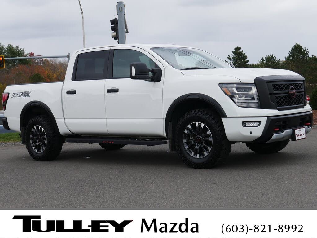 2023 Nissan Titan PRO-4X Crew Cab 4WD