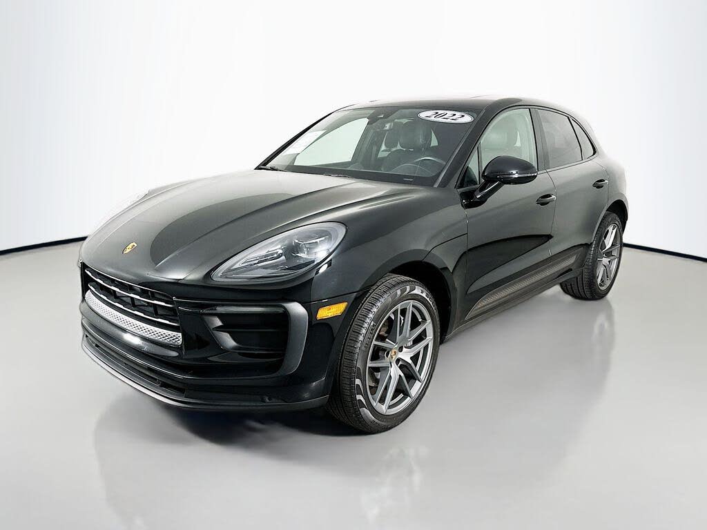 2022 Porsche Macan AWD