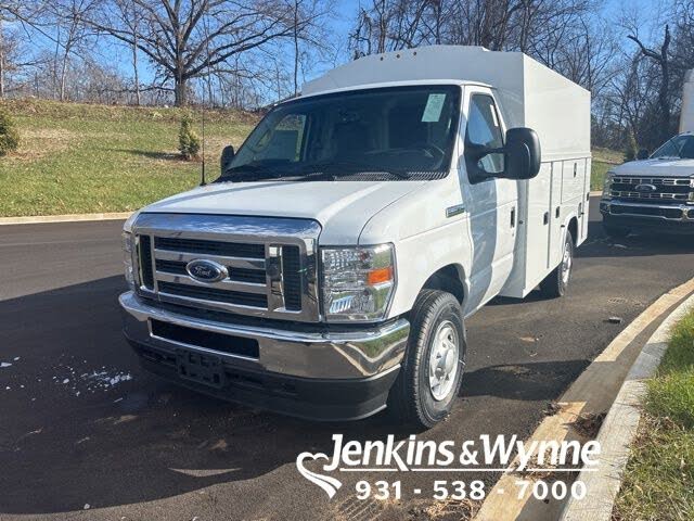 2025 Ford E-Series Chassis E-350 SD Cutaway SB DRW RWD