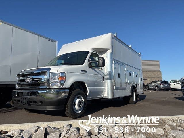 2026 Ford E-Series Chassis E-450 SD Cutaway 158 DRW RWD