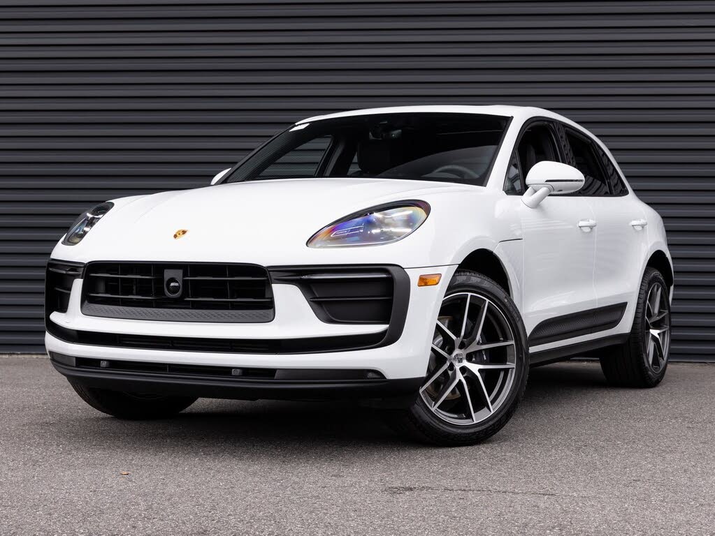 2026 Porsche Macan AWD