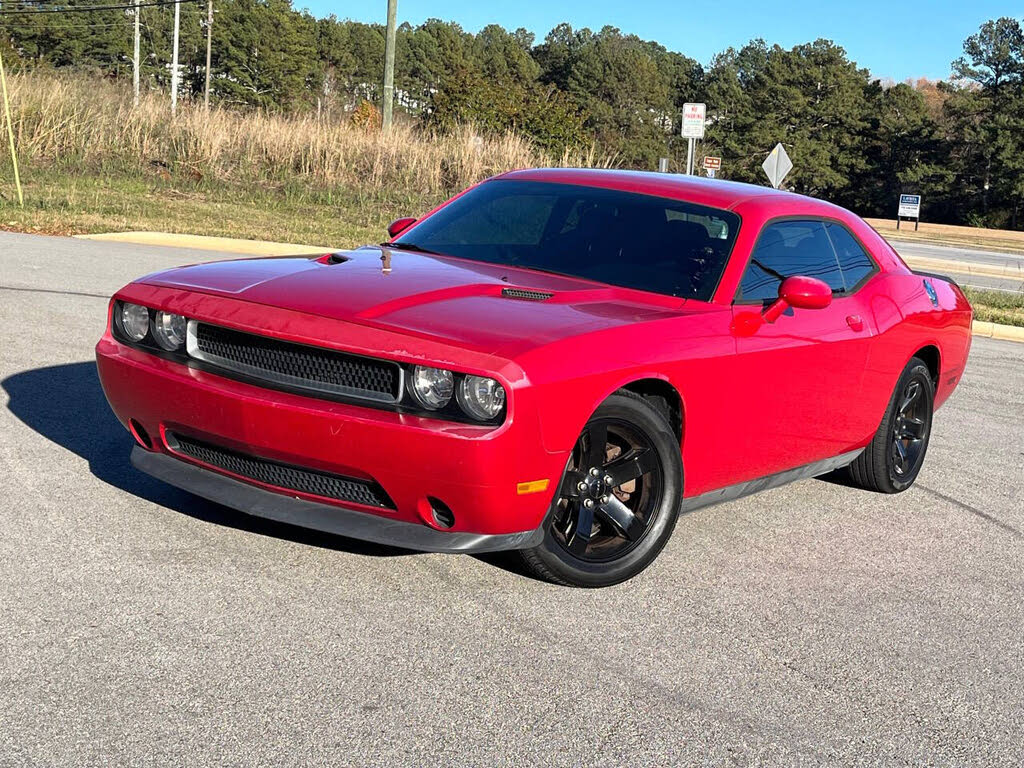 2013 Dodge Challenger SXT RWD