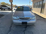 Lincoln Town Car Signature Limited