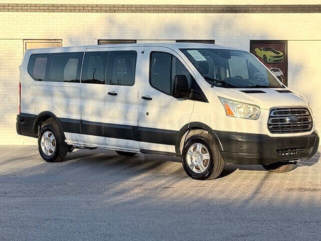 2017 Ford Transit Passenger 350 XLT Low Roof LWB RWD with 60/40 Passenger-Side Doors