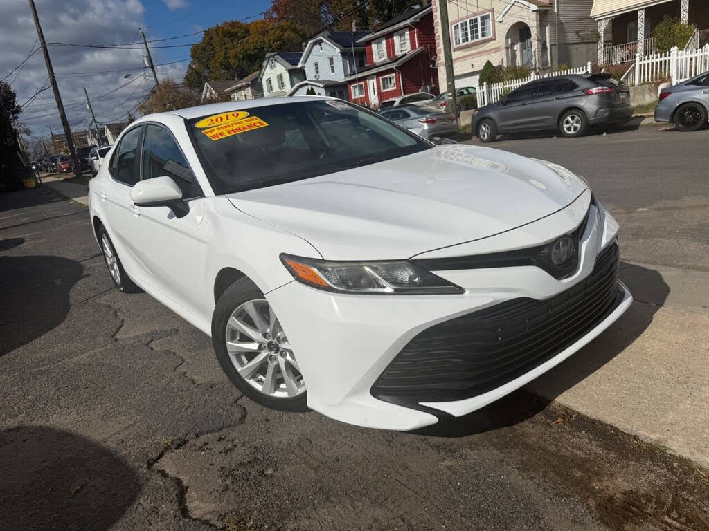 2019 Toyota Camry LE FWD