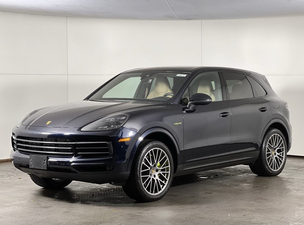 2022 Porsche Cayenne Platinum Edition AWD