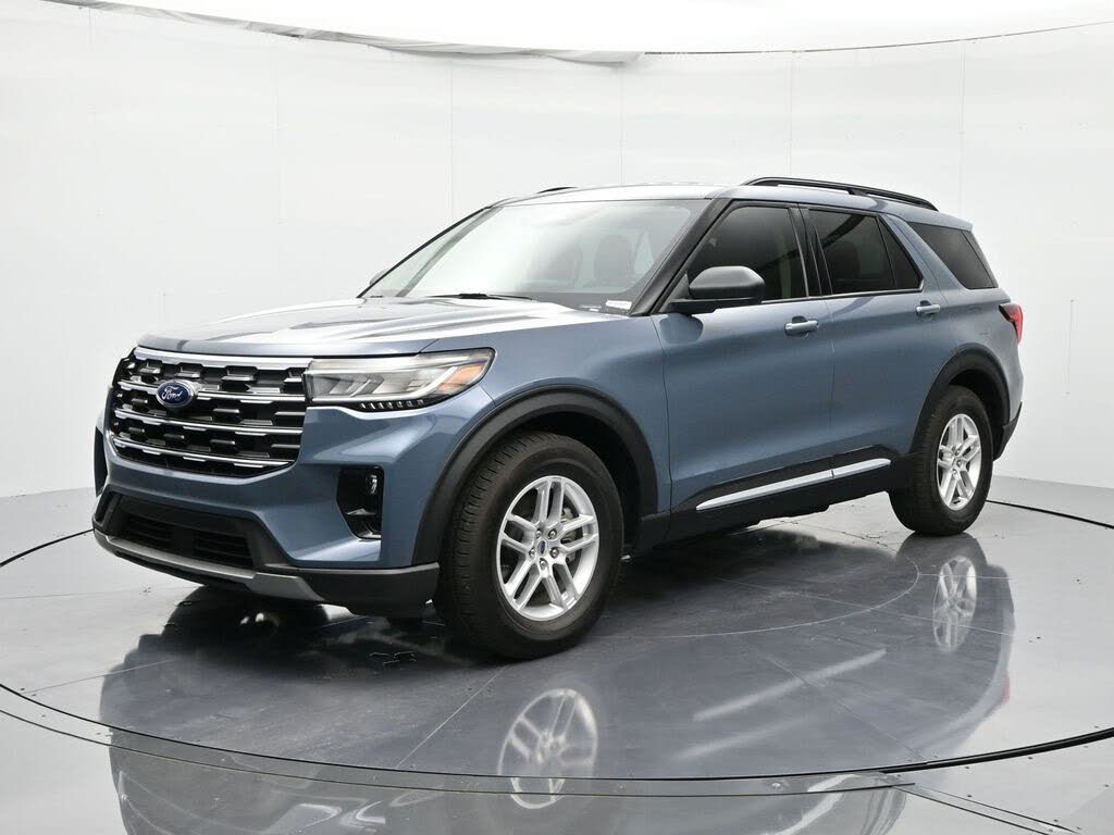 2025 Ford Explorer Active RWD