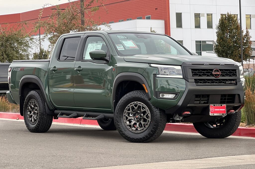 2026 Nissan Frontier PRO-4X Crew Cab 4WD