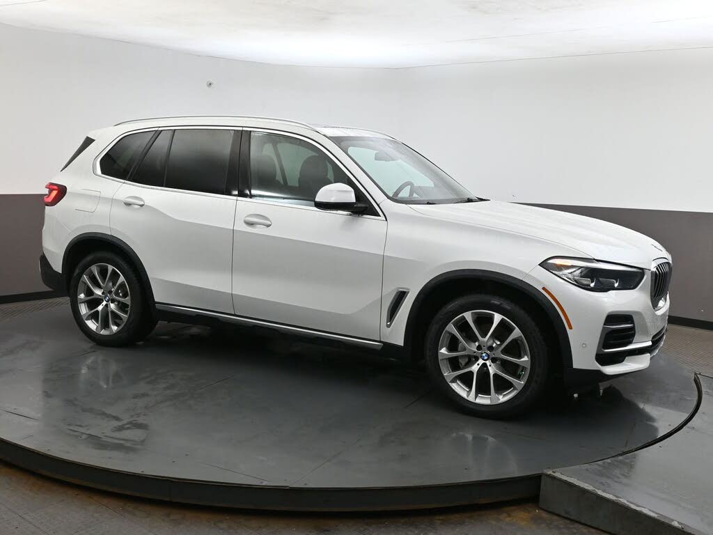 2022 BMW X5 xDrive40i AWD