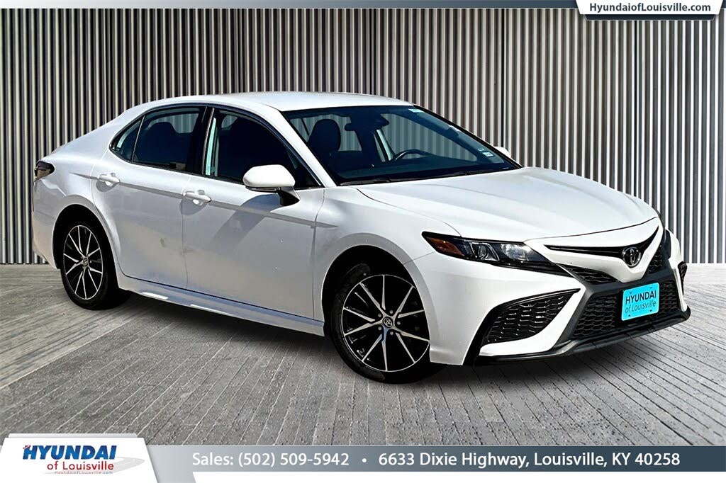 2024 Toyota Camry SE FWD