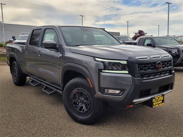 2026 Nissan Frontier PRO-4X Crew Cab LB 4WD