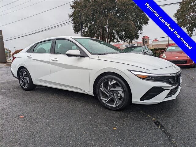 2025 Hyundai Elantra SEL Convenience FWD