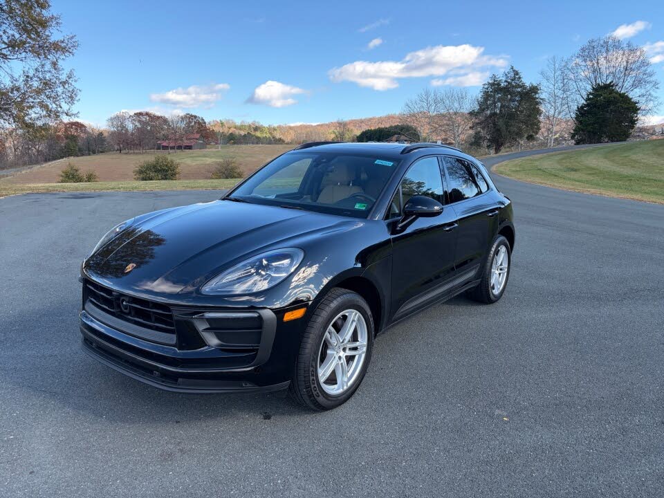 2025 Porsche Macan AWD
