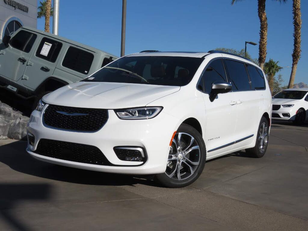 2026 Chrysler Pacifica Pinnacle FWD