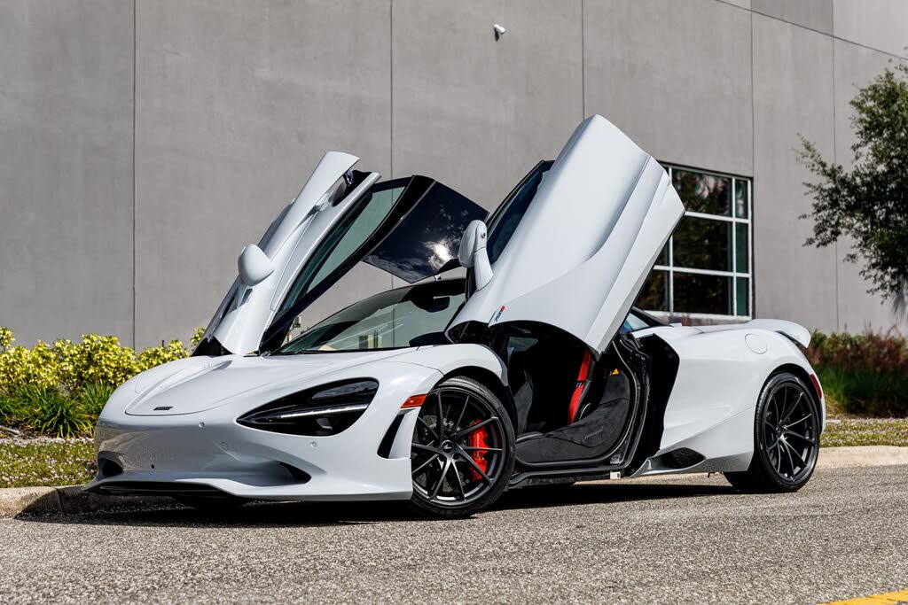 2026 McLaren 750S Coupe RWD