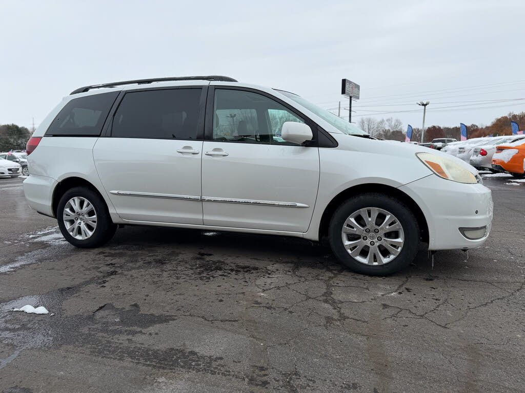 2005 Toyota Sienna XLE