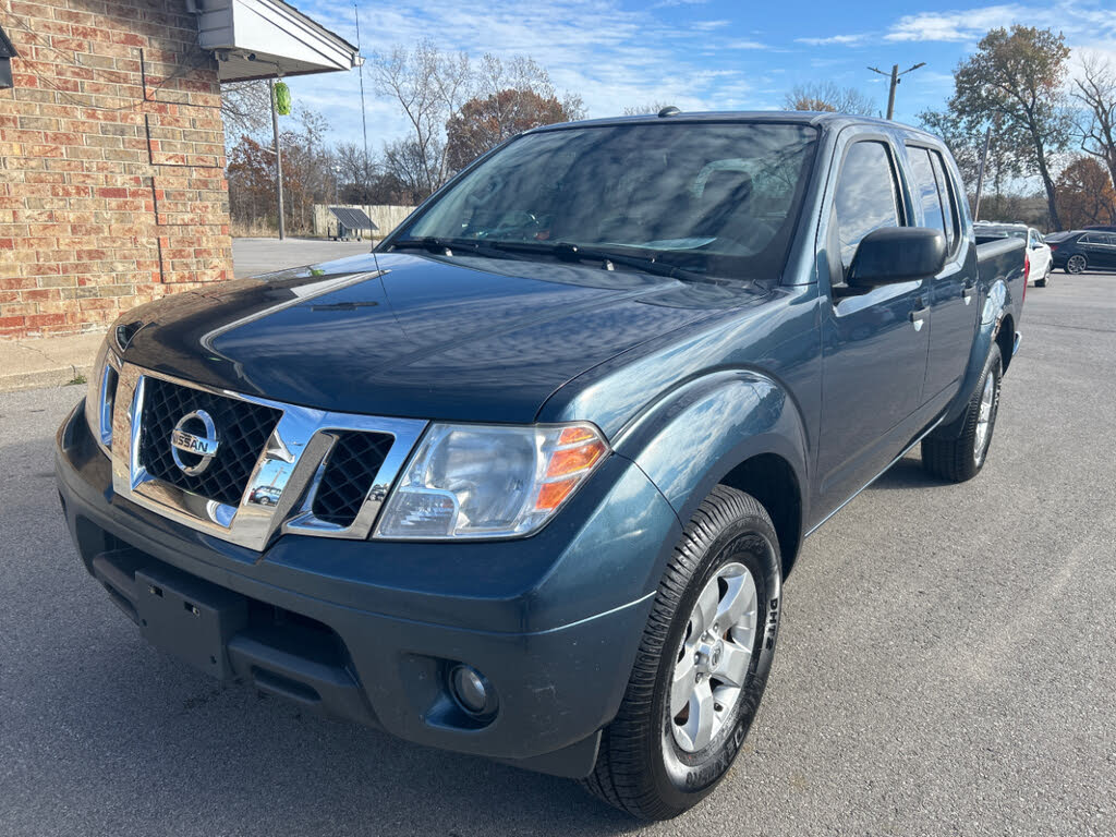 2013 Nissan Frontier SV Crew Cab