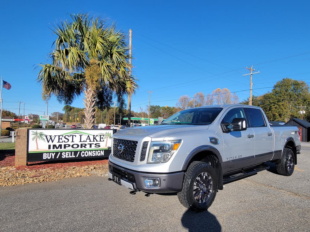 2017 Nissan Titan XD PRO-4X Crew Cab 4WD