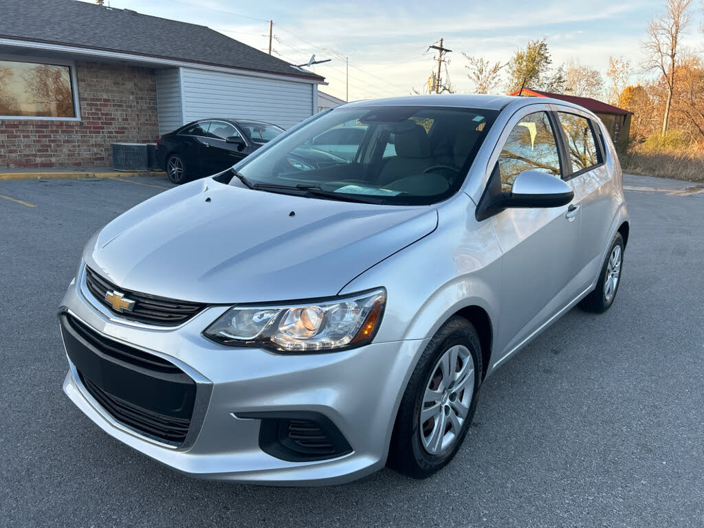 2020 Chevrolet Sonic LT Fleet Hatchback FWD