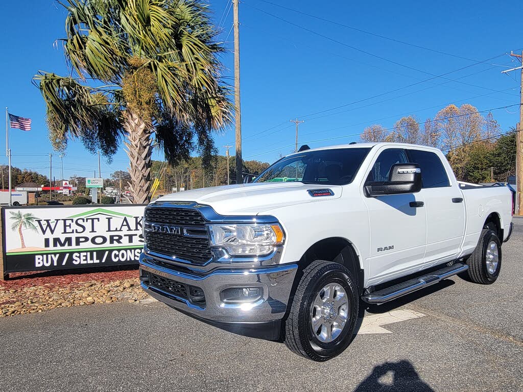 2024 RAM 2500 Big Horn Crew Cab 4WD