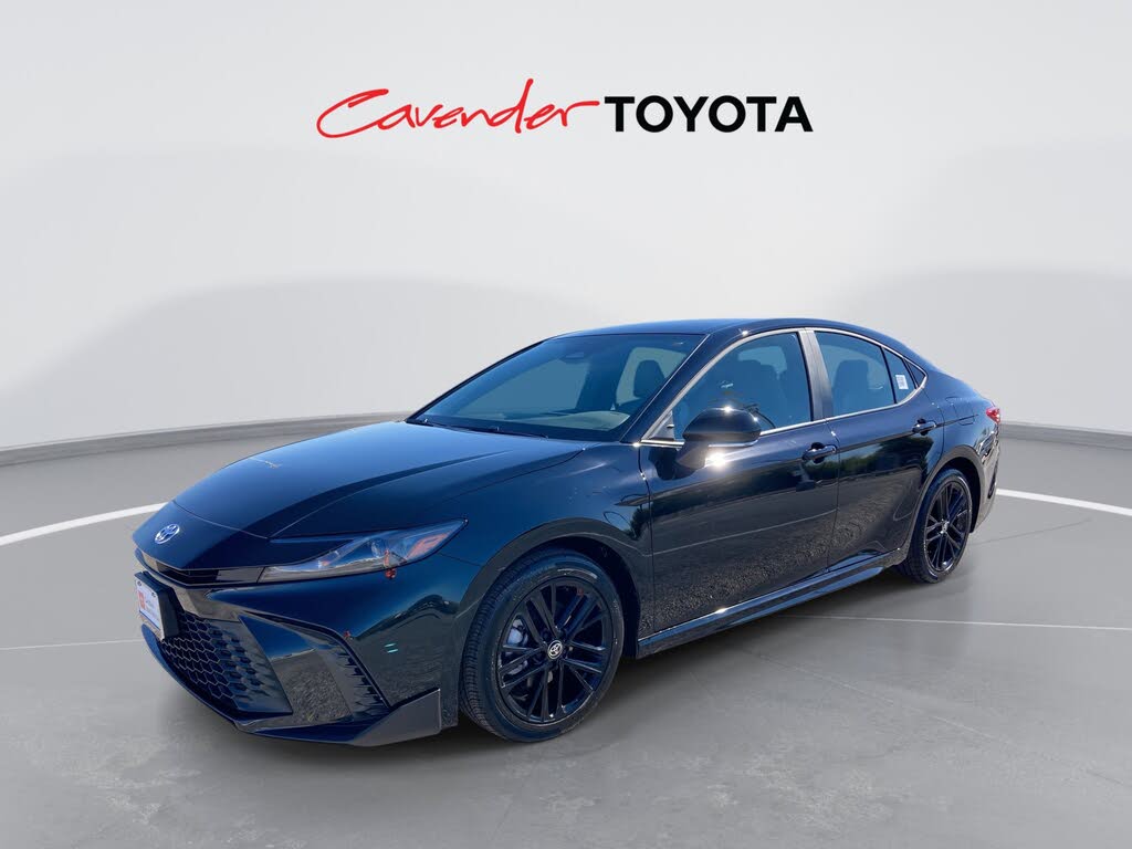 2026 Toyota Camry SE FWD