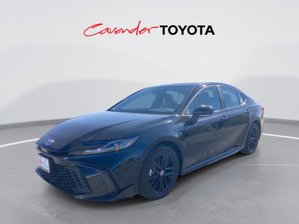 2026 Toyota Camry SE FWD