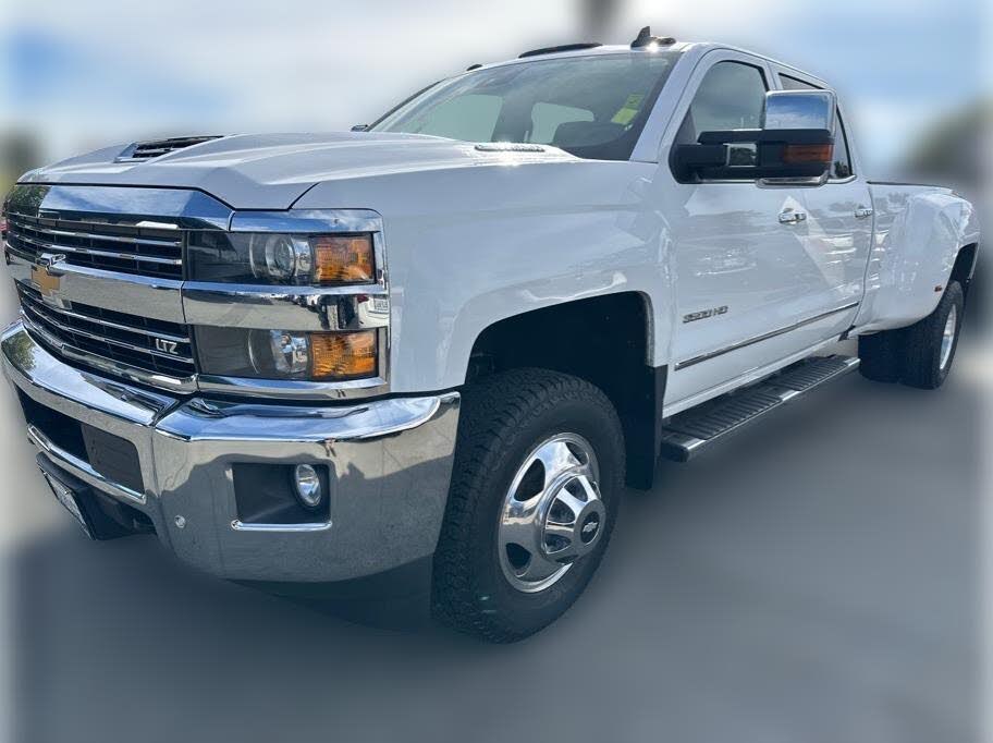2017 Chevrolet Silverado 3500HD LTZ Crew Cab LB DRW 4WD